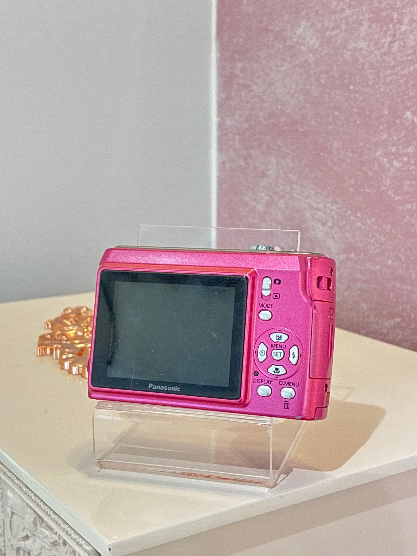 Panasonic Lumix DMC-LS80 (Pink)