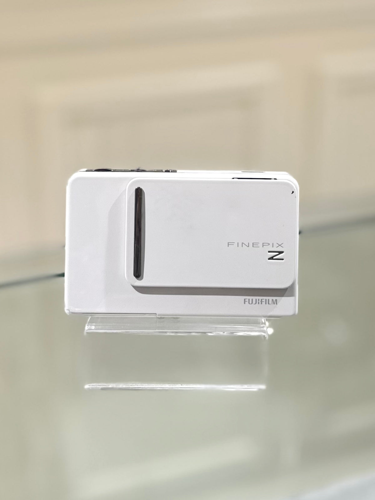 / Fujifilm Finepix Z300 in white | Good Condition