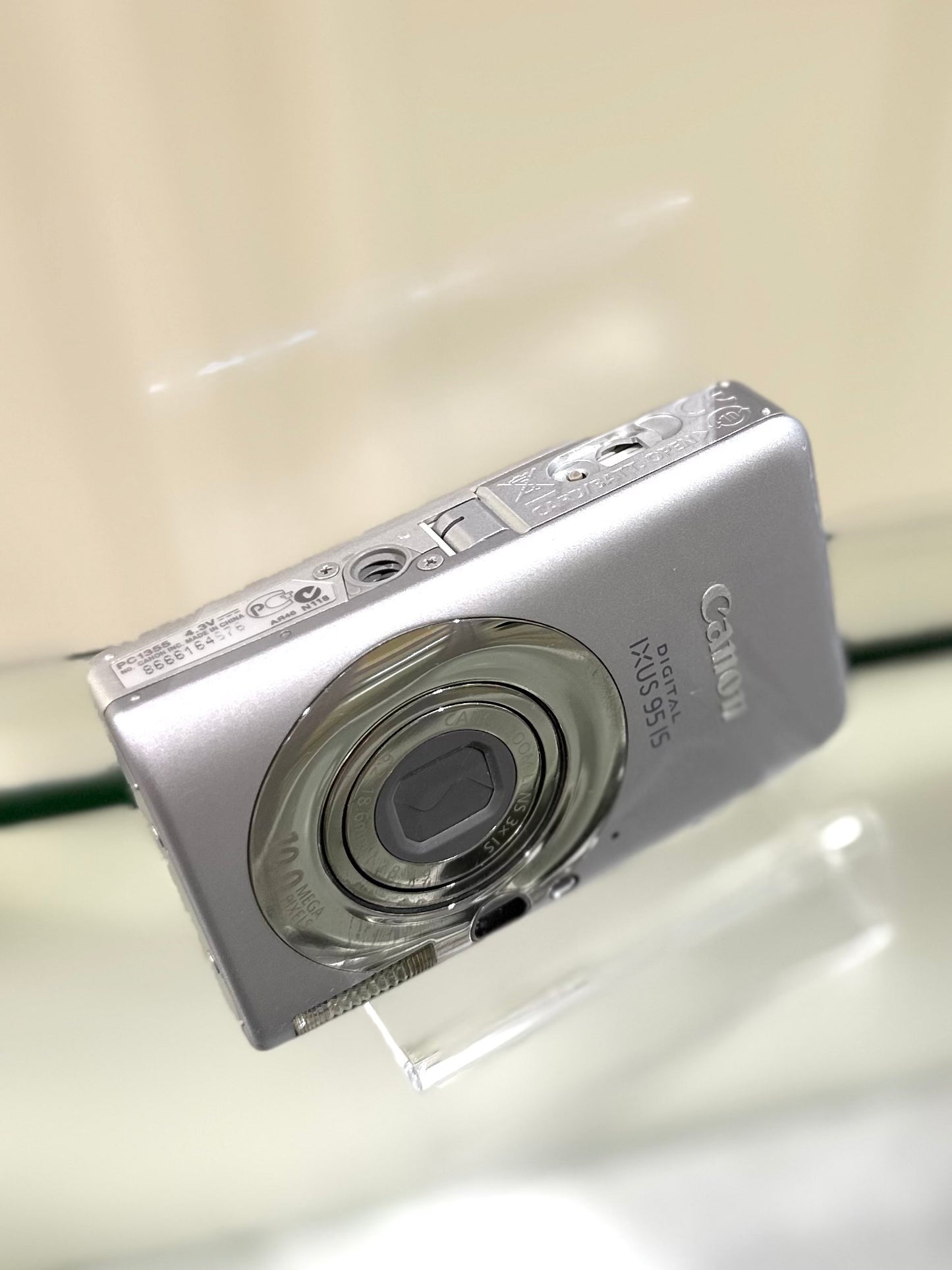 Canon IXUS 95is grey