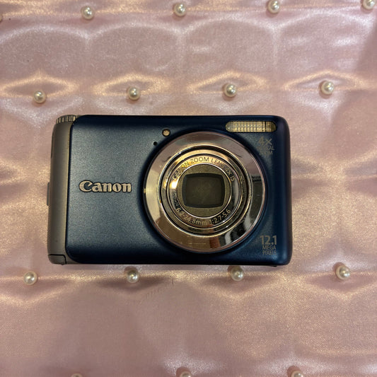 Canon Powershot A3100is in blue