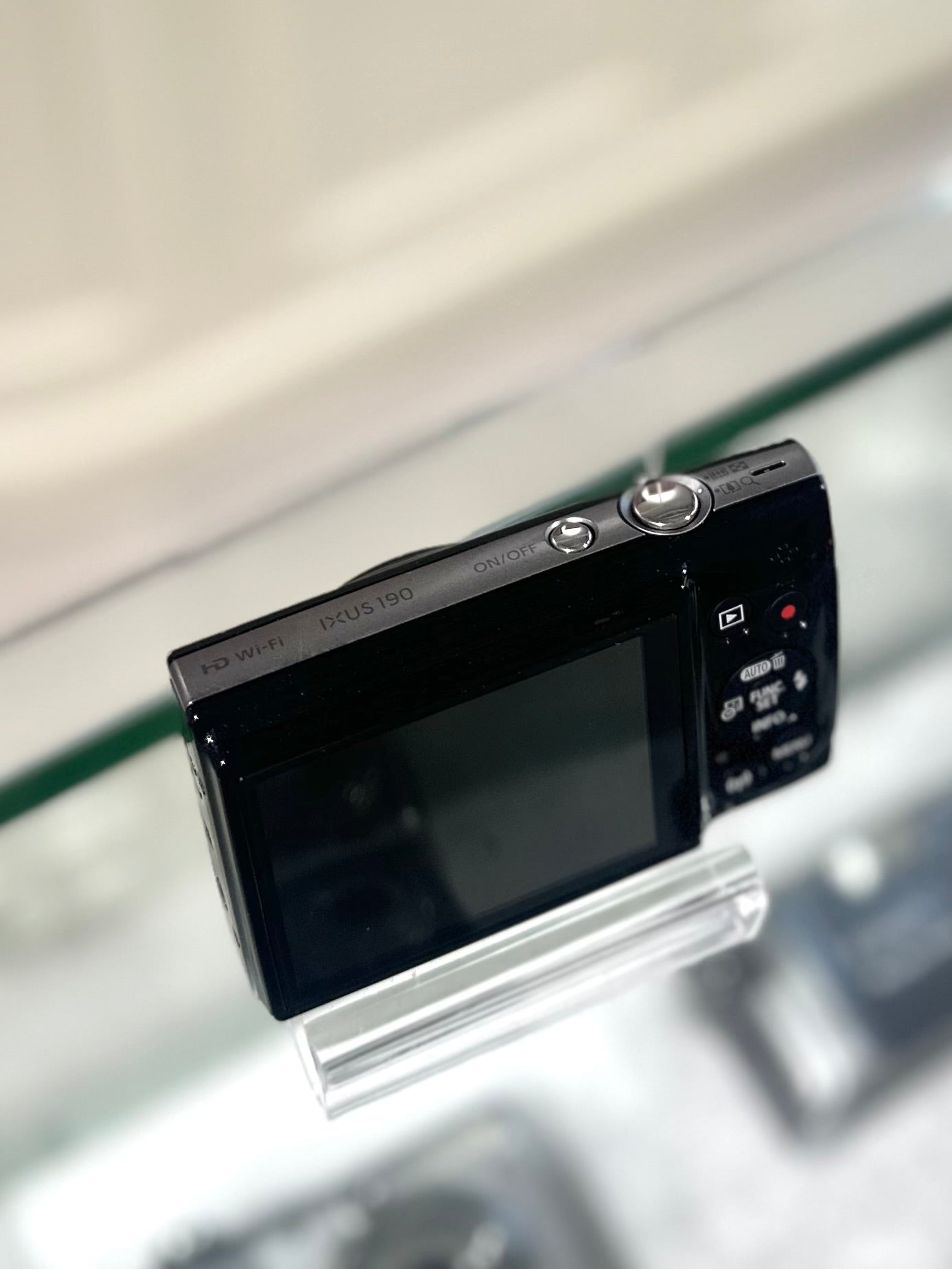 Canon IXUS 190 in black | Excellent Condition