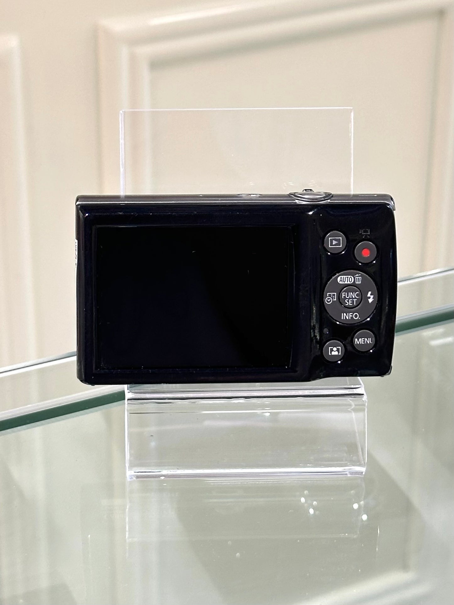 Canon IXUS 185 in black