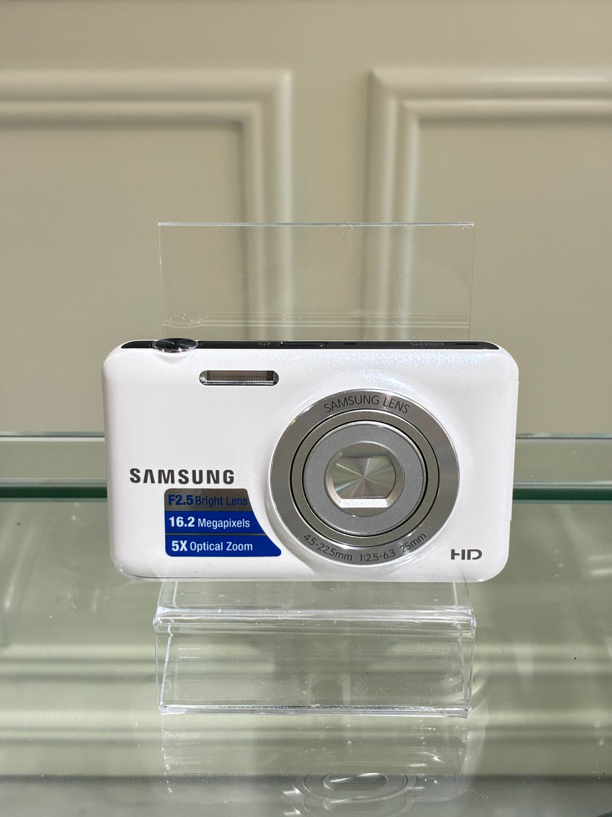 Samsung ES95 white nearly new condition