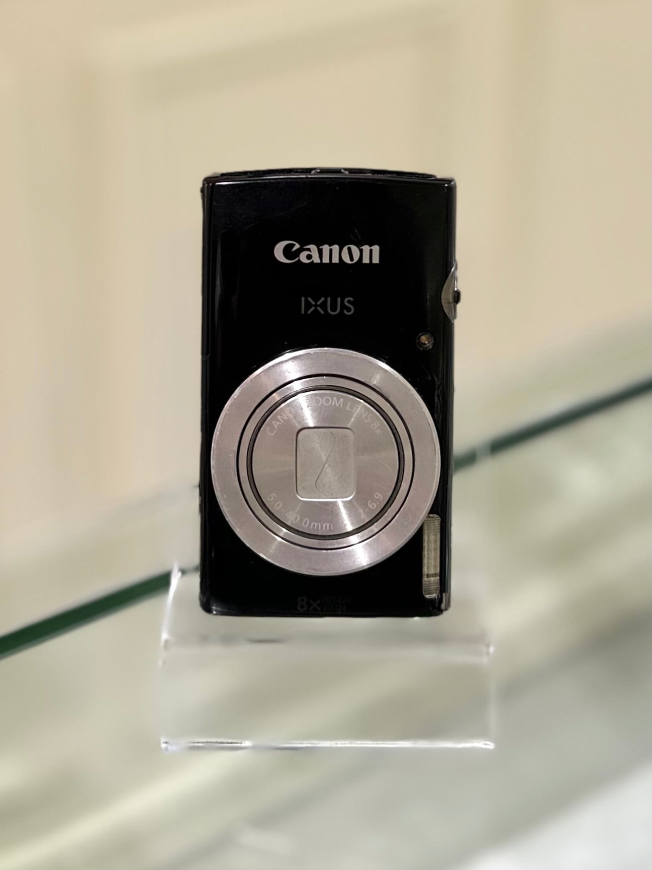 Canon IXUS 185 in black