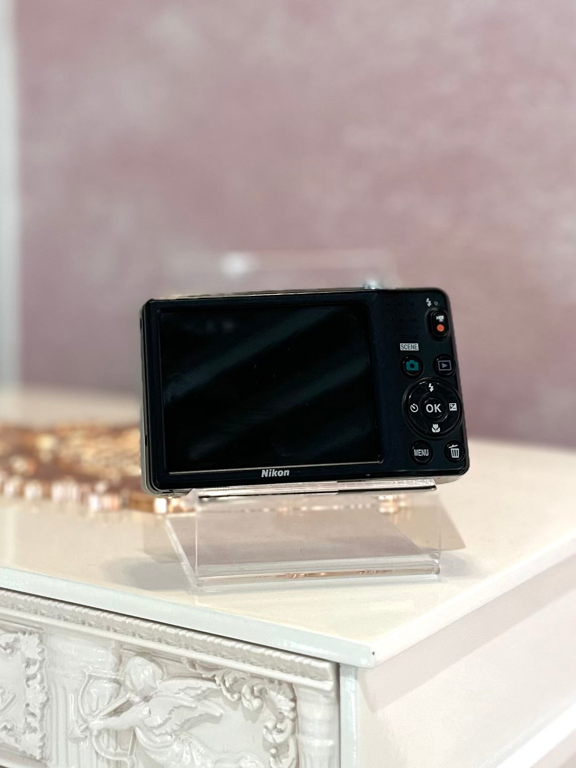 Nikon Coolpix L25 in champagne gold