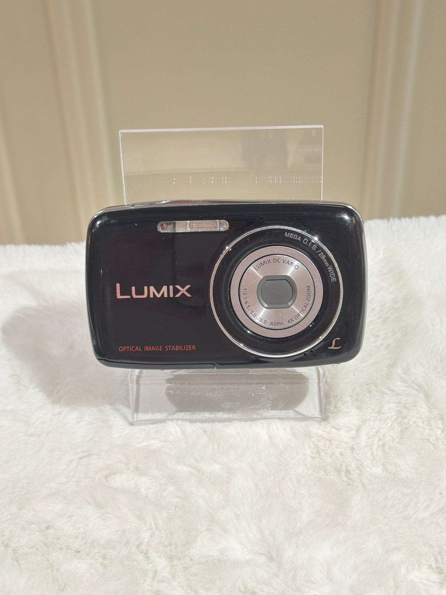 Panasonic Lumix DMC-S1