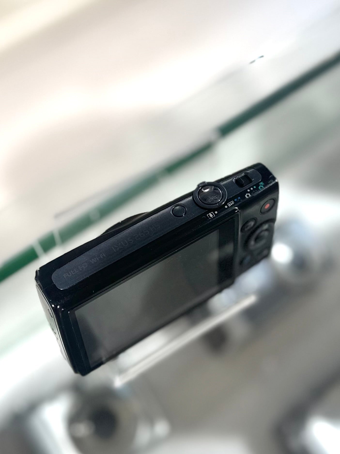 Canon IXUS 265hs in black