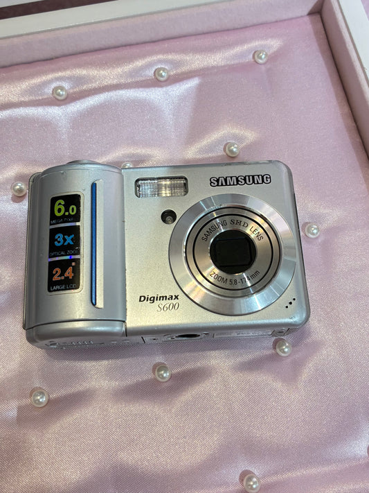 SAMSUNG S600