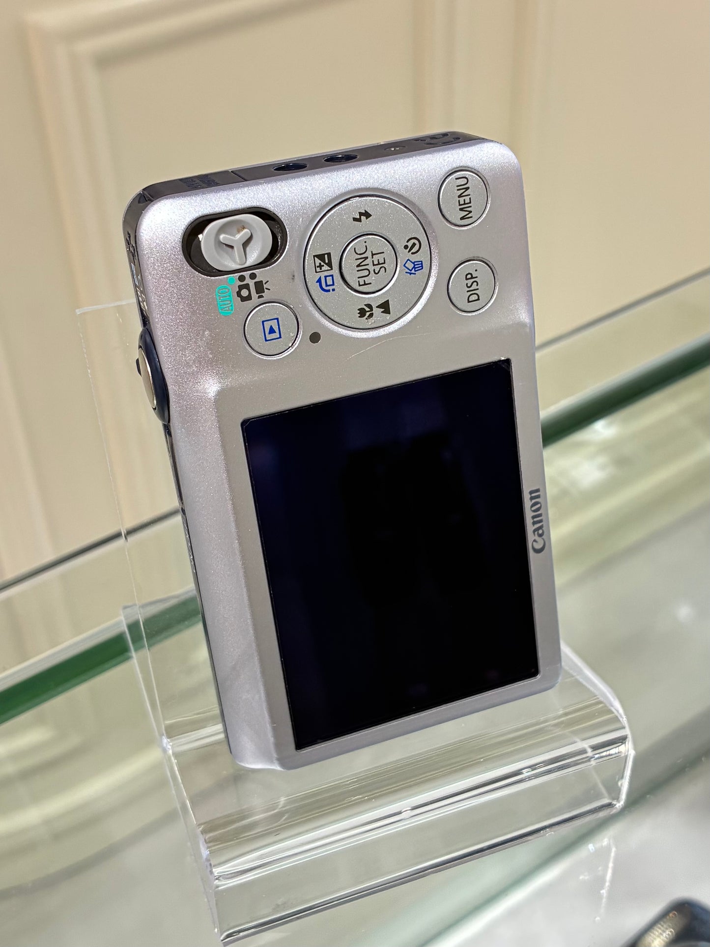 Canon IXUS 105 (IXY 200F) Excellent Condition /in store or dm for purchase only