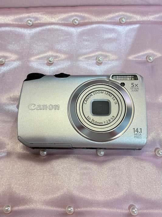 Canon Powershot A3200 IS (Nearly new)