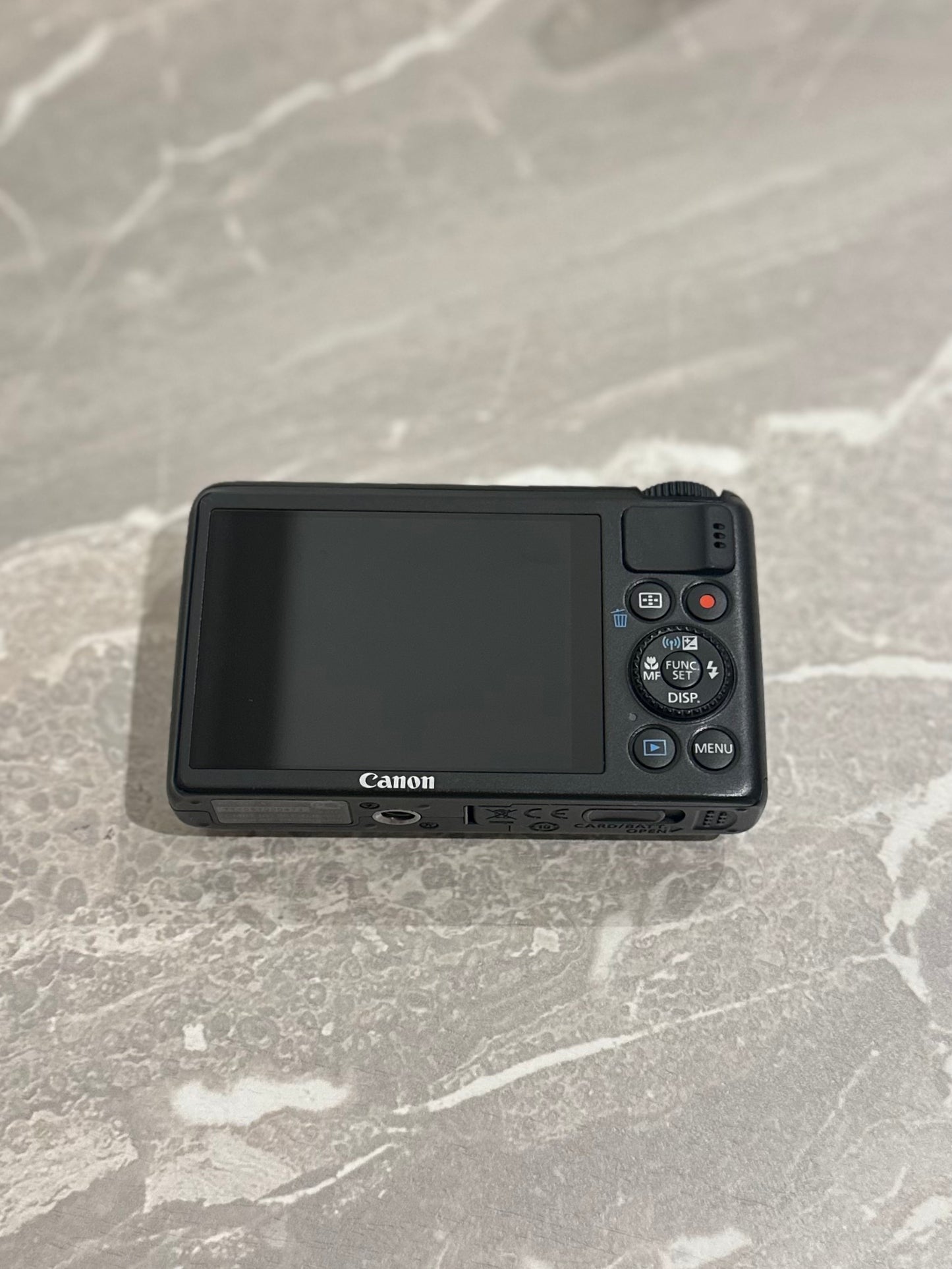 Canon Powershot S200 (nearly new)