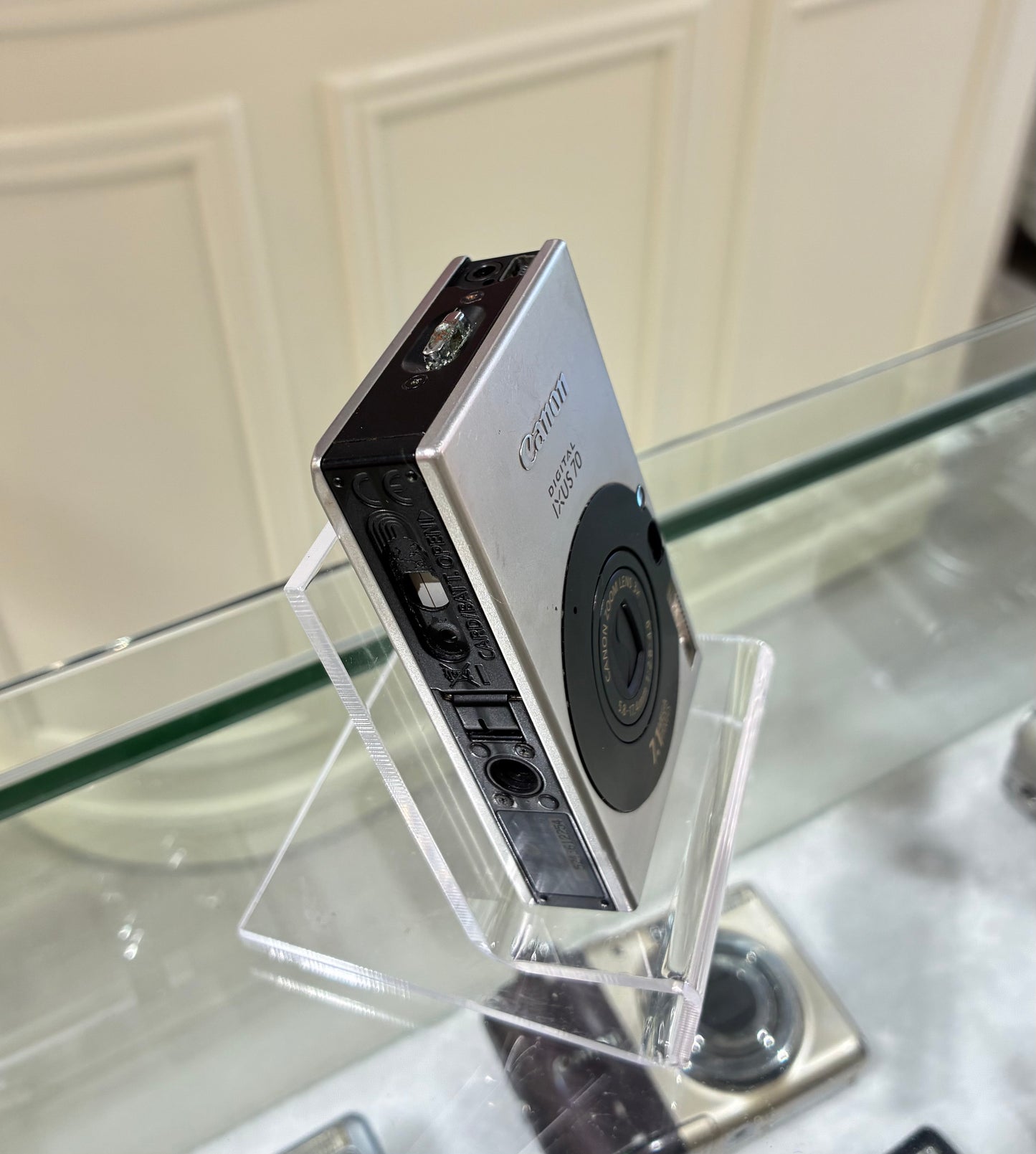 Canon IXUS 70 IS (IXY 10) Black