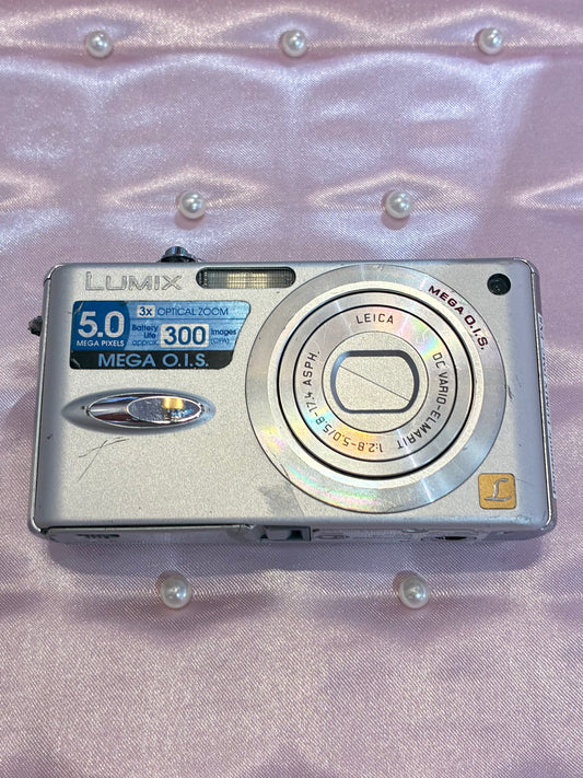 Panasonic LUMIX DMC-FX8