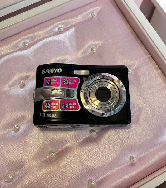 SANYO S750