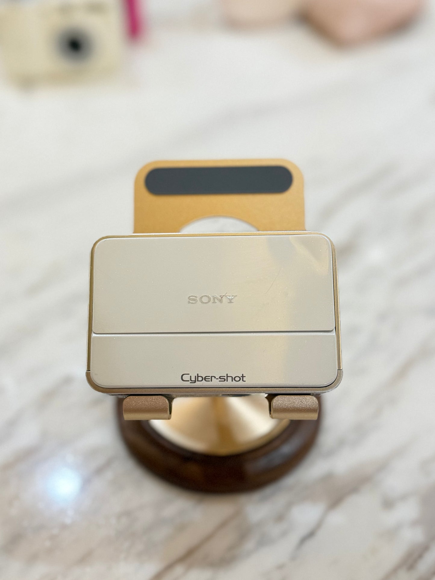 Sony Cyber-shot DSC-T2
