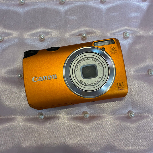 Canon Powershot A3200is in orange