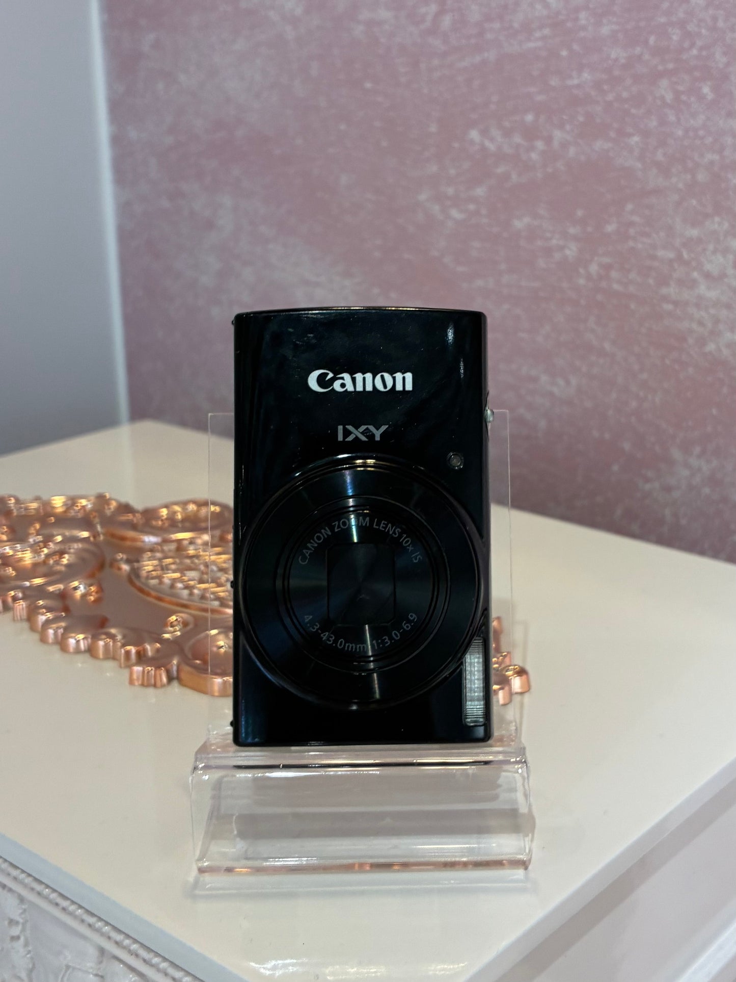 Canon IXY 210 (IXUS 190) nearly new