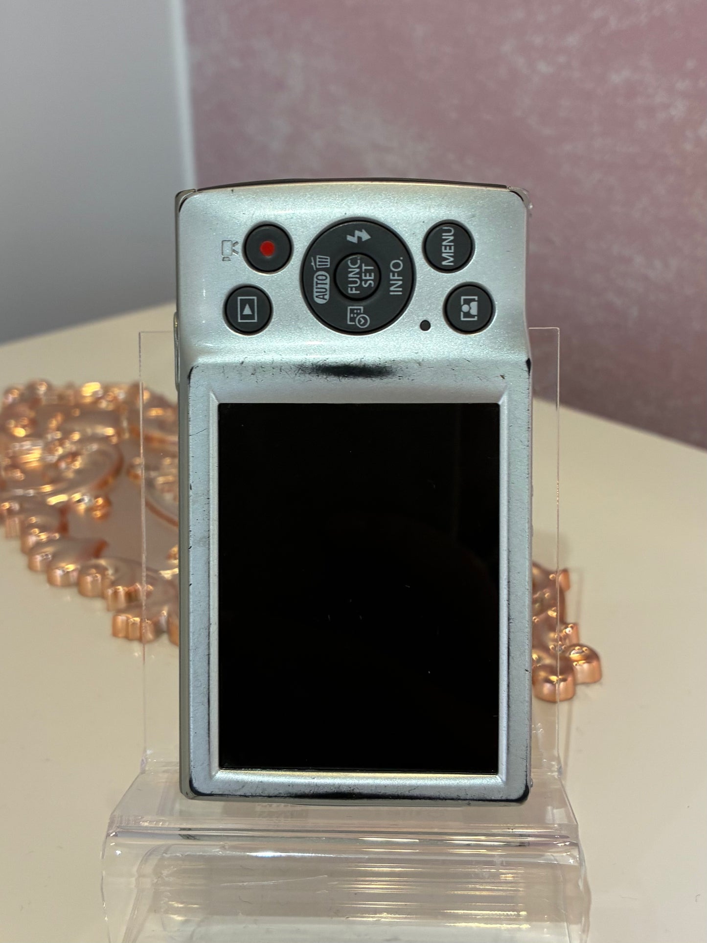 Canon IXY 200 (IXUS 185)