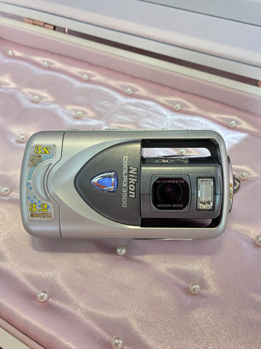 Nikon Coolpix 3500