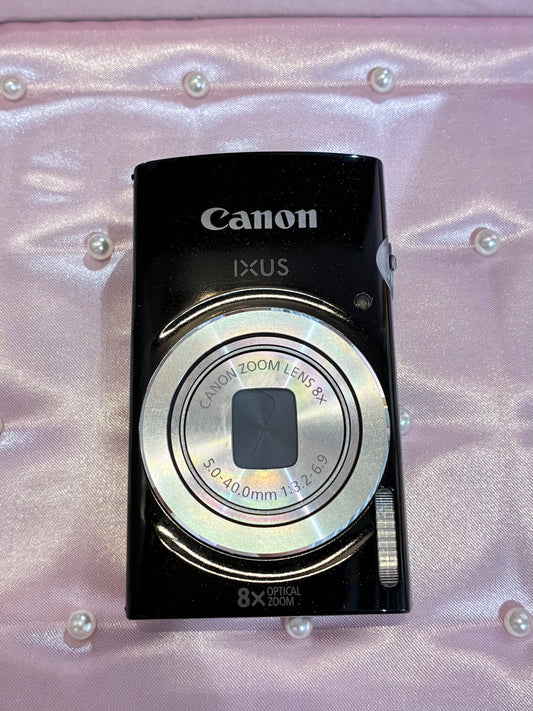Canon IXUS 147 (Excellent condition)