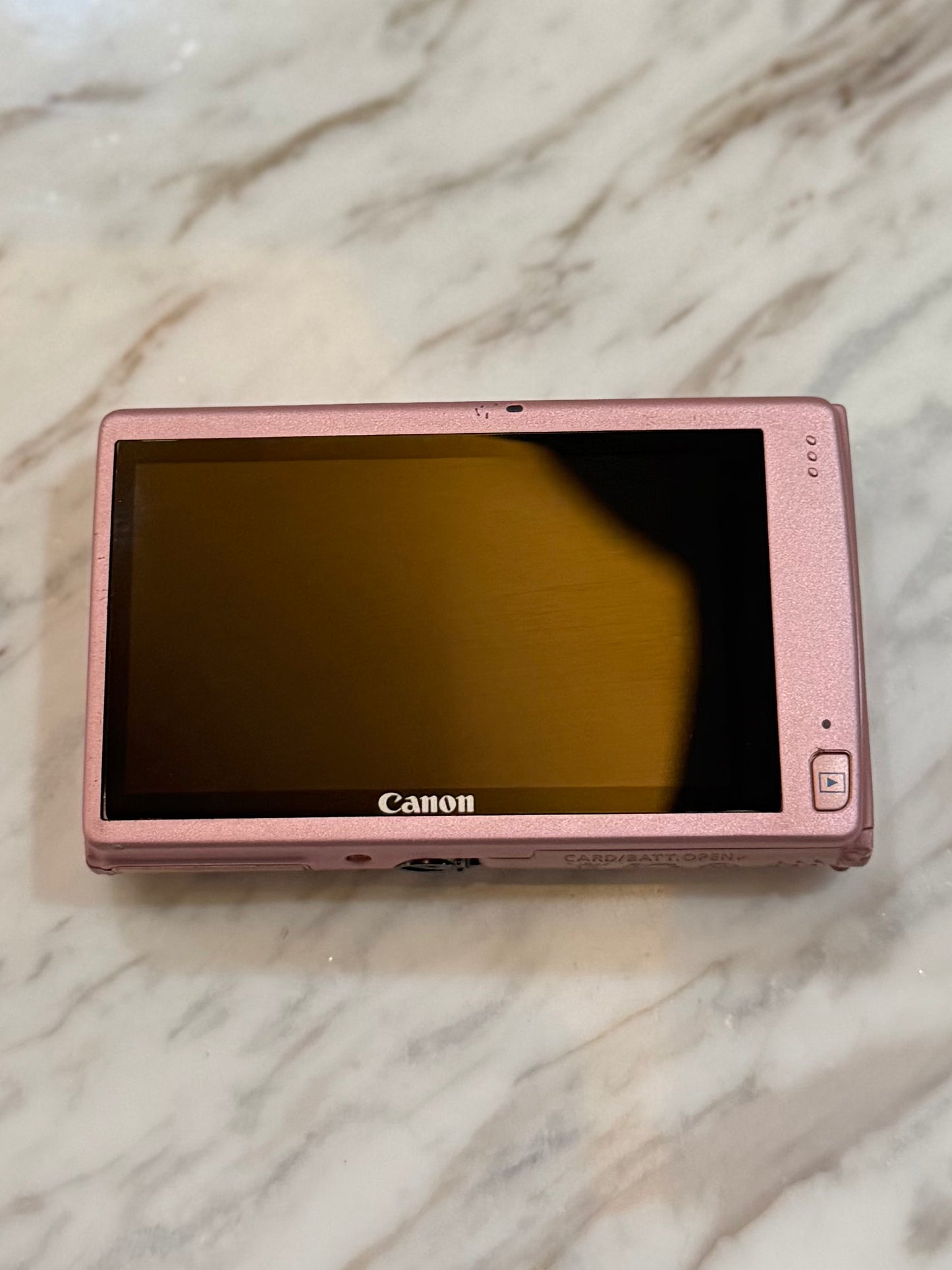 Rare Canon IXY 420F (IXUS 240HS) Pink