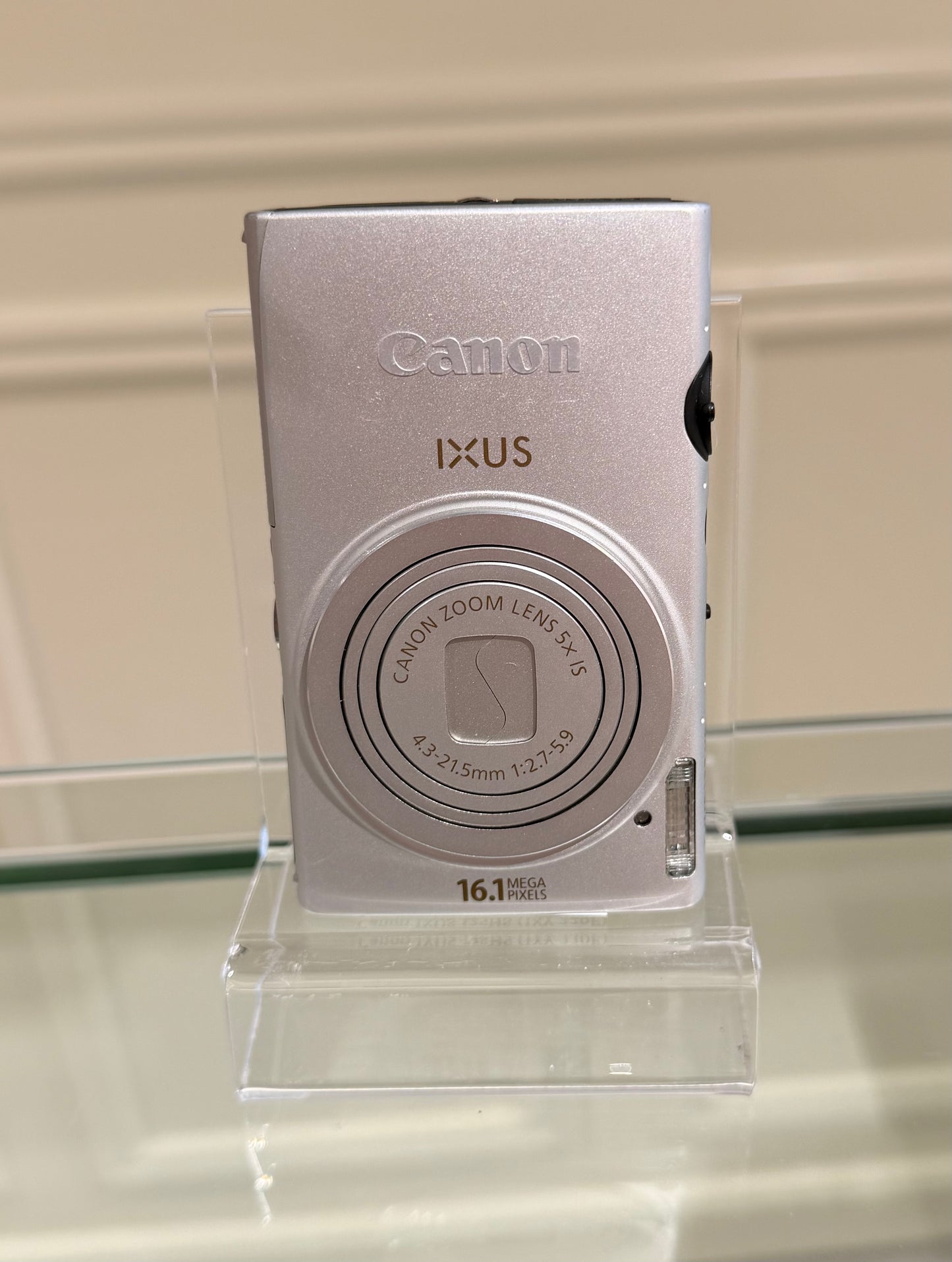 Canon IXUS 125HS (IXY 220F) nearly new condition 💕