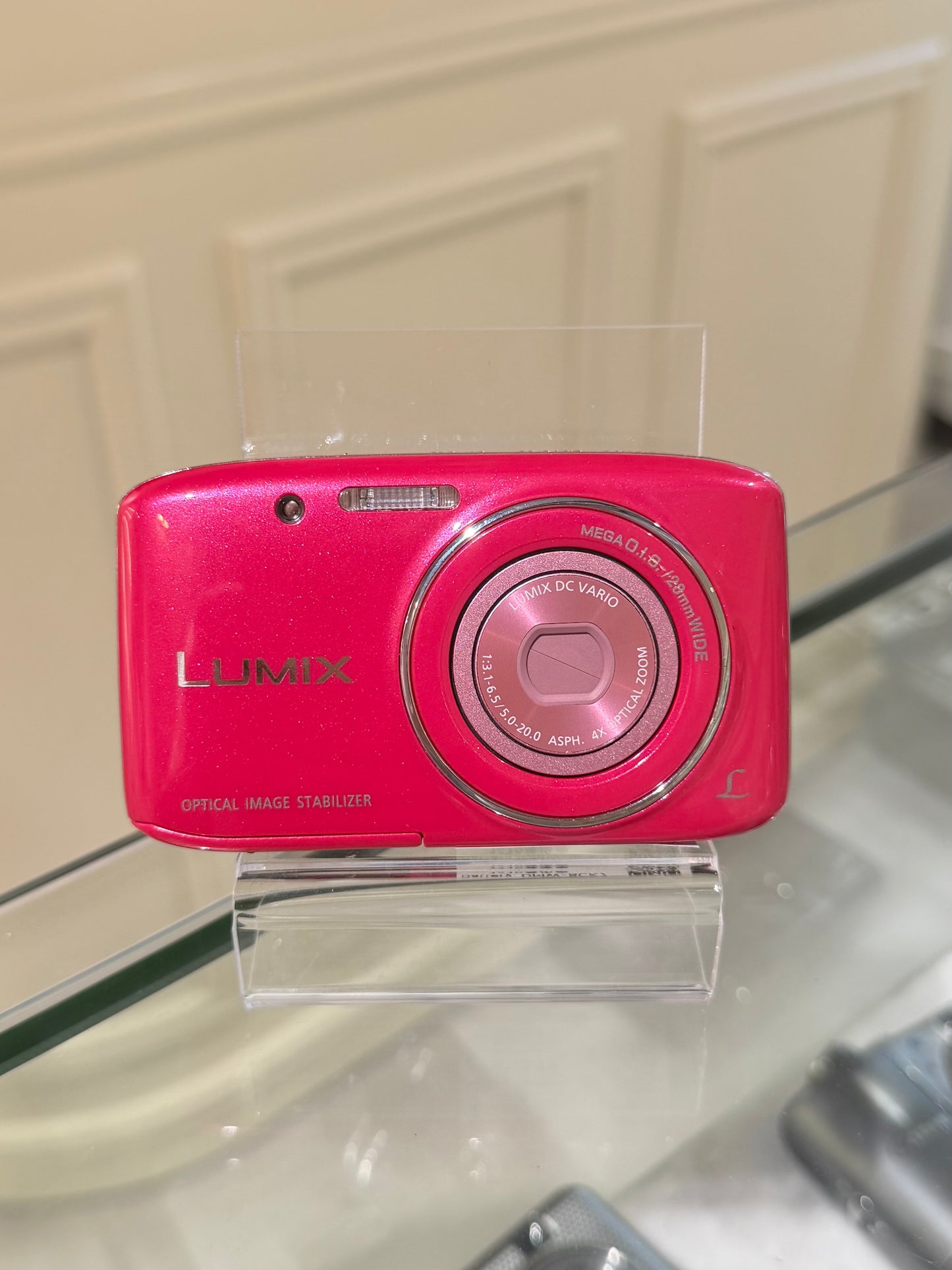 Panasonic Lumix DMC-S2