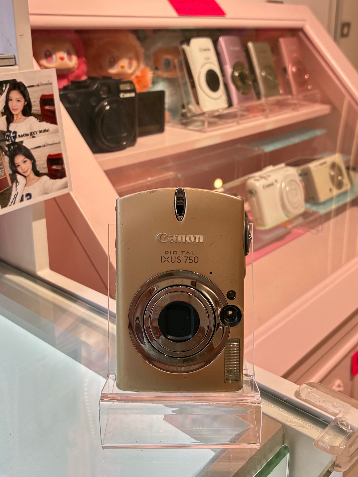 Canon IXUS 750 (IXY700)