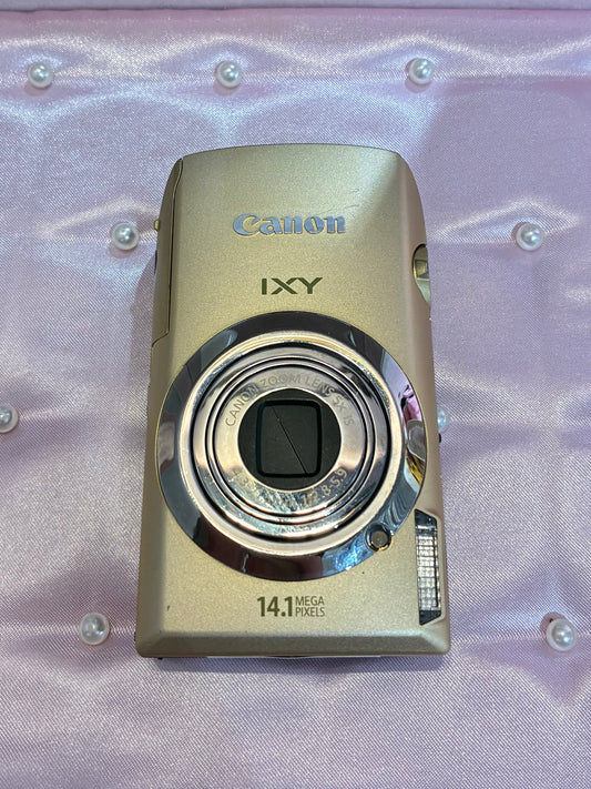 Canon IXY 10s in champagne gold (IXUS 210)