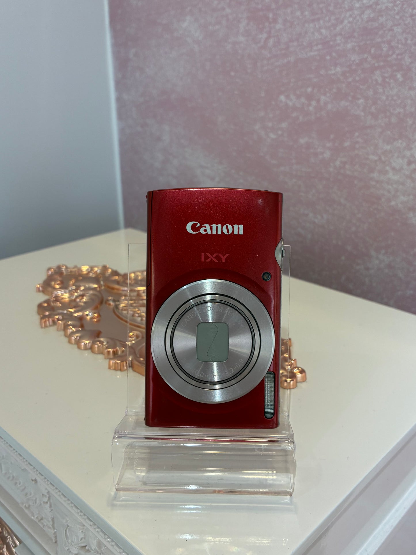 Canon IXY 200(IXUS 185) in red nearly new