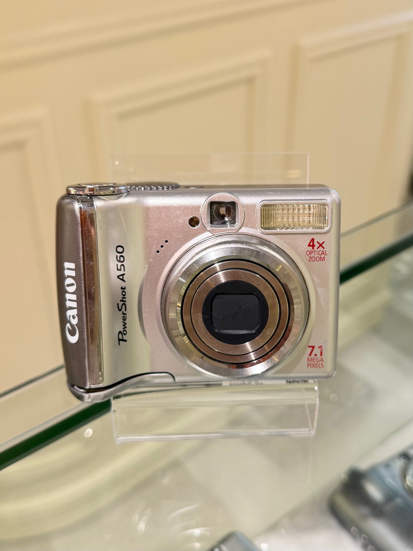 Canon Powershot A560