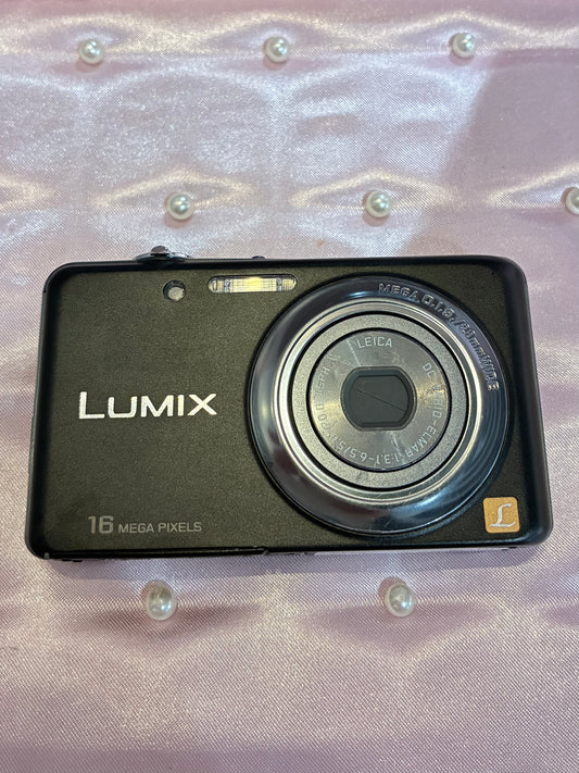 Panasonic LUMIX DMC-FH7