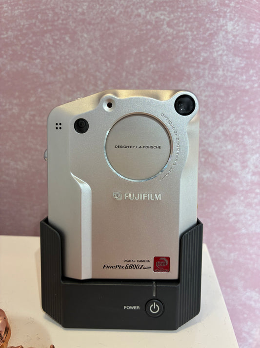 Fujifilm Finepix 6800 x Porsche