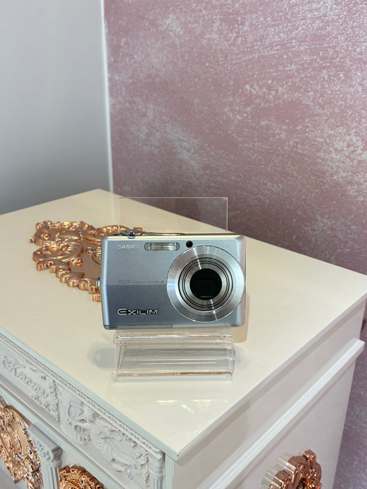 Casio Exilim EX-Z500 in silver