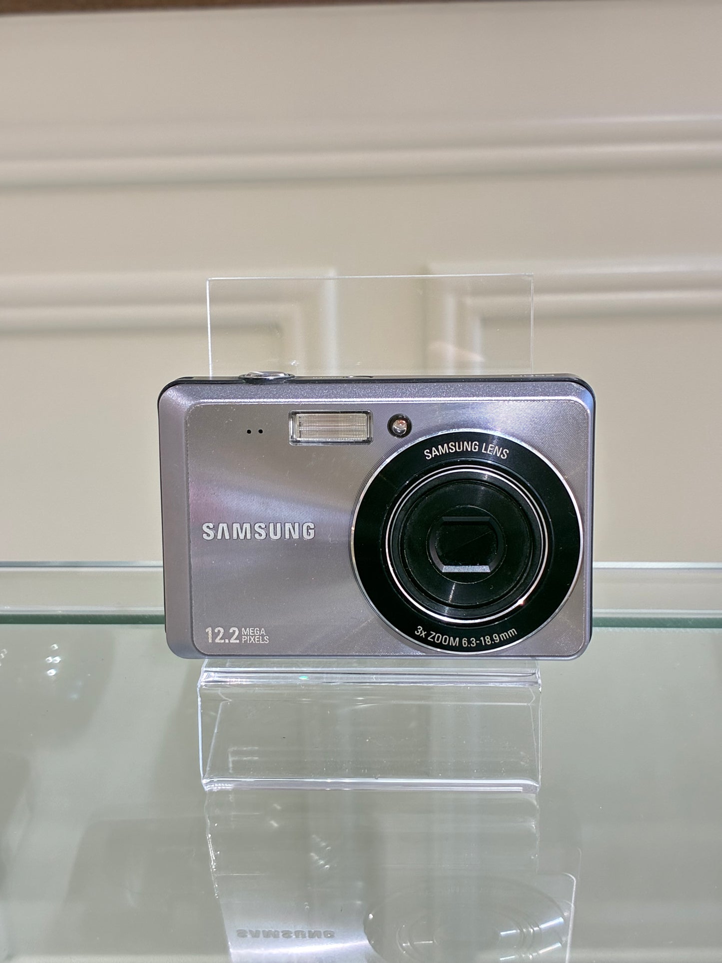 Samsung ES60 in space grey