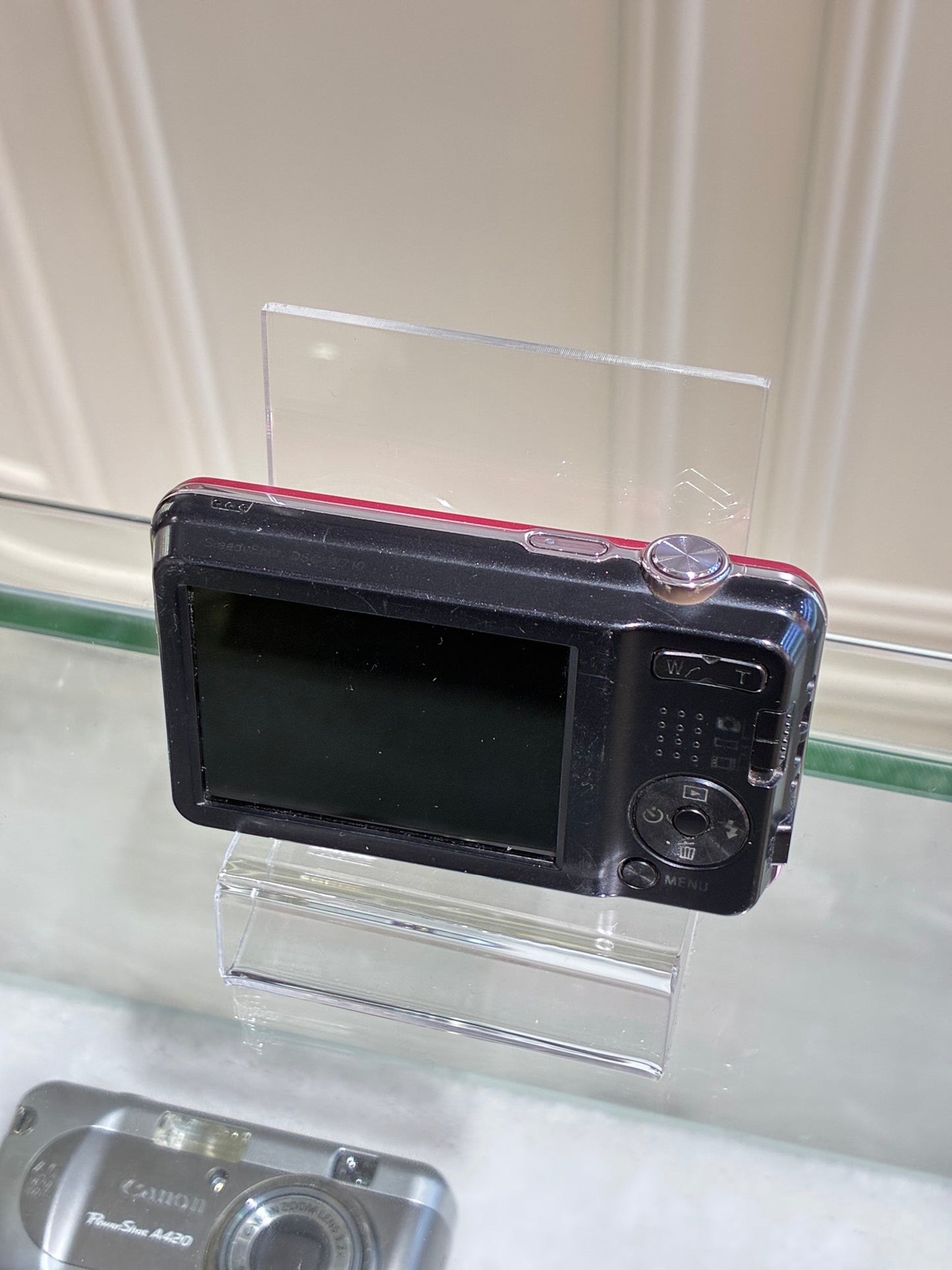 Sony Cybershot DSC W710 in cherry pink
