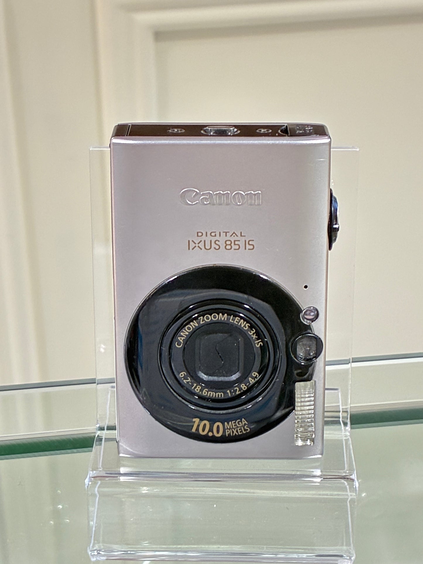 Canon IXUS 85IS (IXY 25IS) nearly new condition !