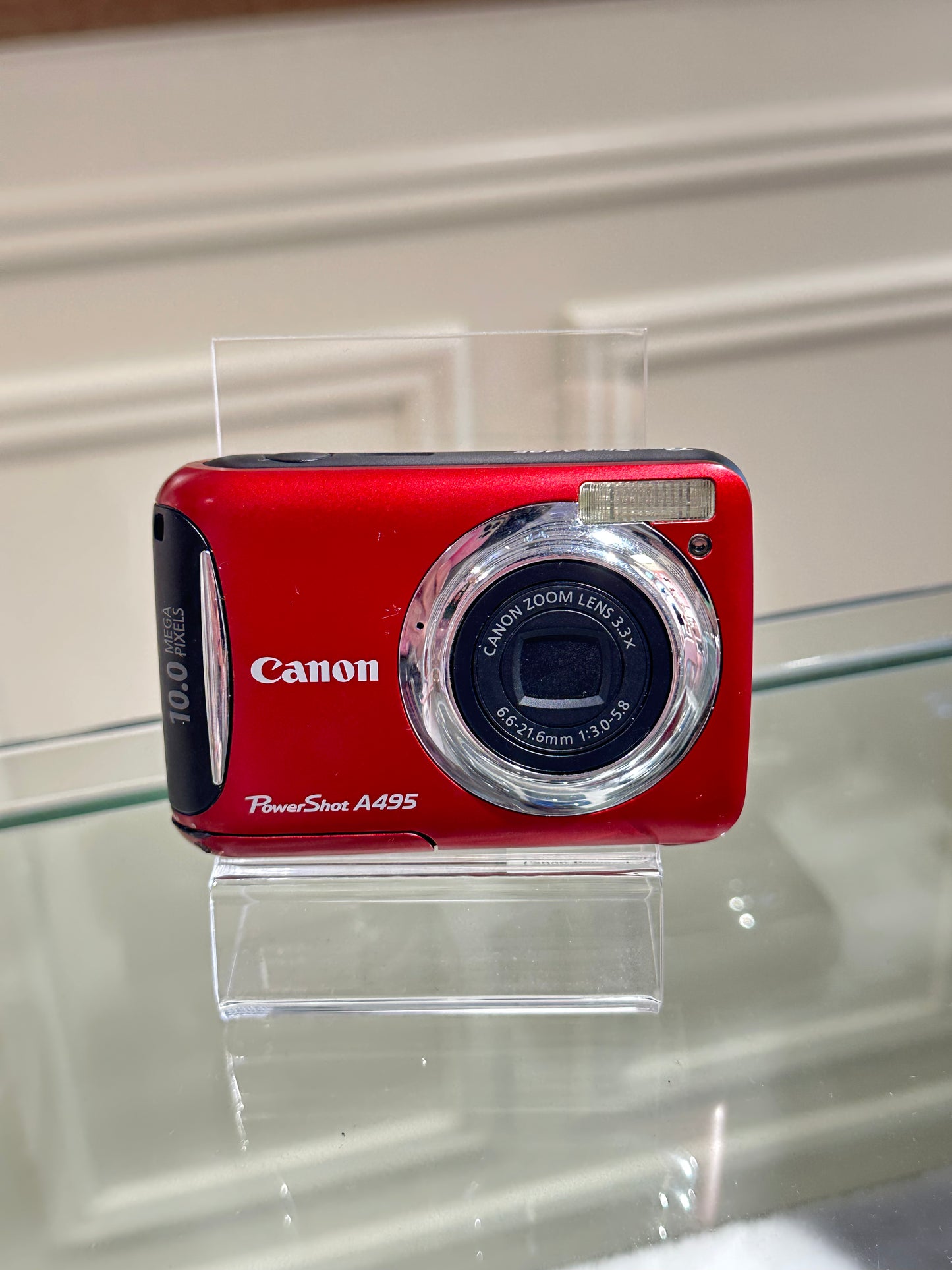 Canon Powershot A495 in red